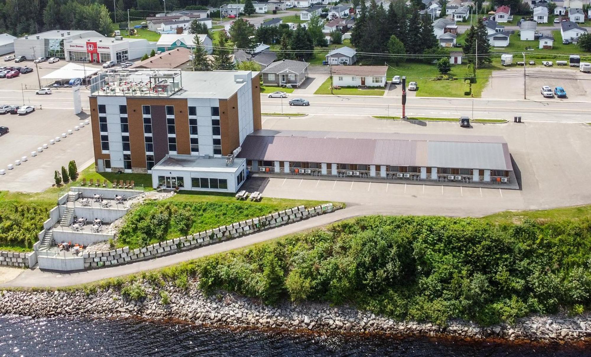 Hotel De La Borealie Saint-Félicien Exteriér fotografie